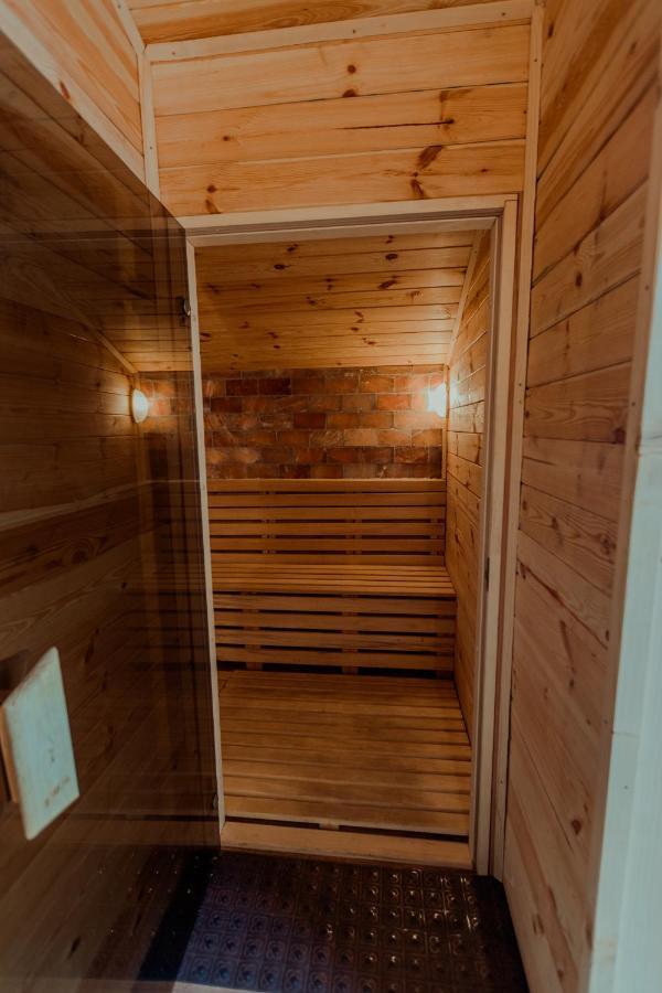 Conacul Drahneilor Hotel Ruscova Buitenkant foto