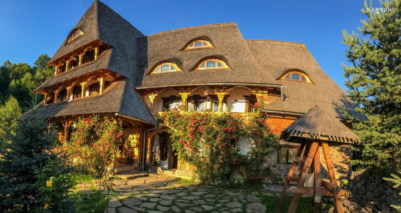 Conacul Drahneilor Hotel Ruscova Buitenkant foto
