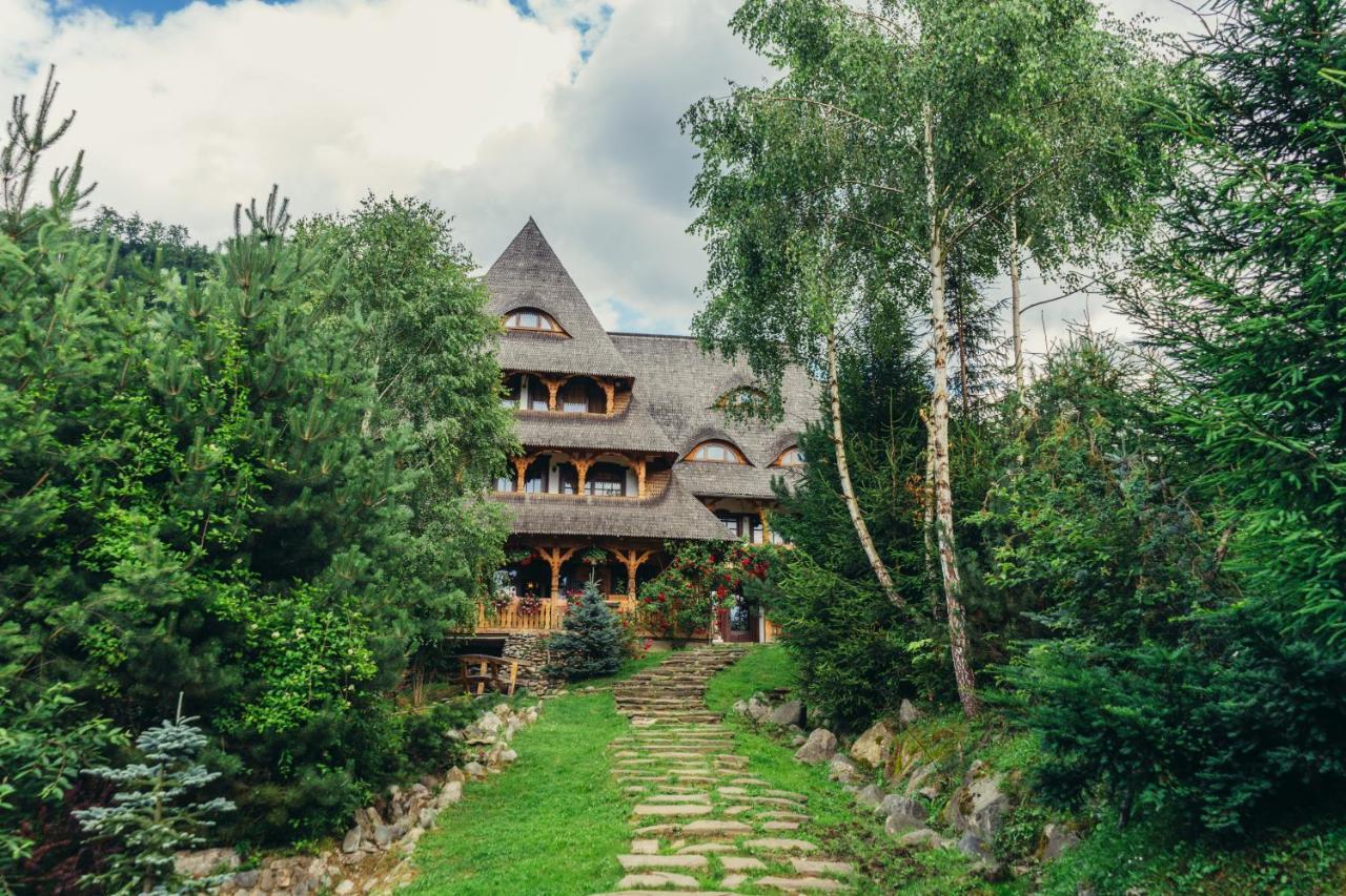Conacul Drahneilor Hotel Ruscova Buitenkant foto